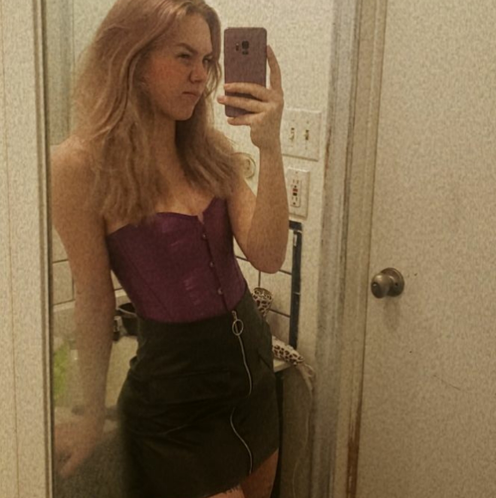 Meet your Posher, Lexie